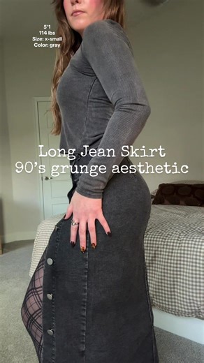 My newest obsession! This long jean skirt. Super stretchy. Hugs the body and accentuates your curves. All buttons function. Comes in other washes and colors. This gray jean skirt really gives 90’s grunge vibes! Sample provided by @OBlue Jeans #denimskirt #jeanskirt #longskirt #90sfashion #grungeaesthetic