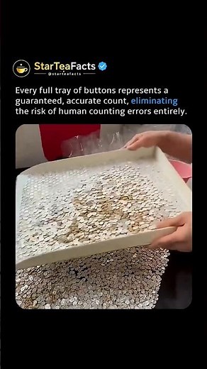 The button-counting tray ⚉