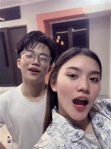 cihuyyy🤭🤭,sb menjauh lahh masa couple se gacor inii harus berkelahi dengan sb😭😭👊#sridevida5 #da5afan #defanfanslovers @da5_sridevi03 @da5afan #rameinyuk #fyppppppppppppppppppppppp