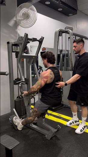 Machine Row with Supinated Grip