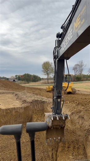 14 reactions | I thought it would be cool to get a in cab video of the basement dig out! Check it out! #hardworkpaysoff #johndeere #greencastleindiana #kubota | Harcourt Excavation | Facebook