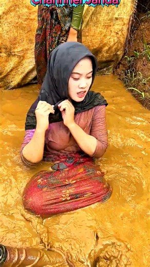 Serunya Janda Main Basah-basahan Di Sawah | Channel Janda