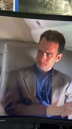 Did you know this about Cast Away? #castaway #castawaywilson #moviedetails #eastereggs #movietrivia #easteregg #forestgump #tomhanks