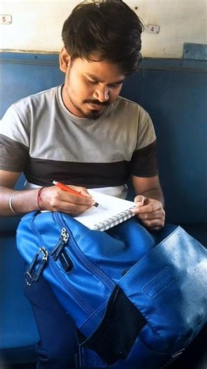 Live Pencil Drawing in a Moving Train | Love Art Sketch… But My Pencil Tip Broke! 😳 #shorts