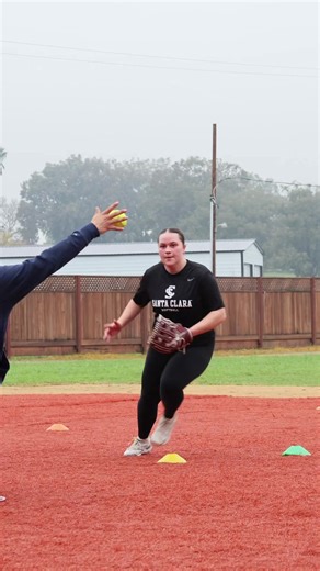 Quick feet lead to clean picks. 🥎💨 #SoftballDrills #Agility #Fastpitch Cone weave → find the ball → field through it. Train your transition! 🔥 Try this combo at practice! For more, follow along. #Softball #TikTokCreatorSearchInsightsIncentive