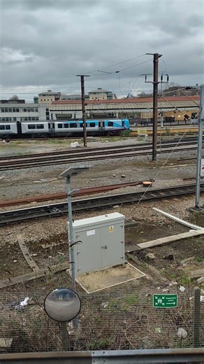 TransPennine Express Class 185 Arriving at York from Scarborough #train #trainspotting