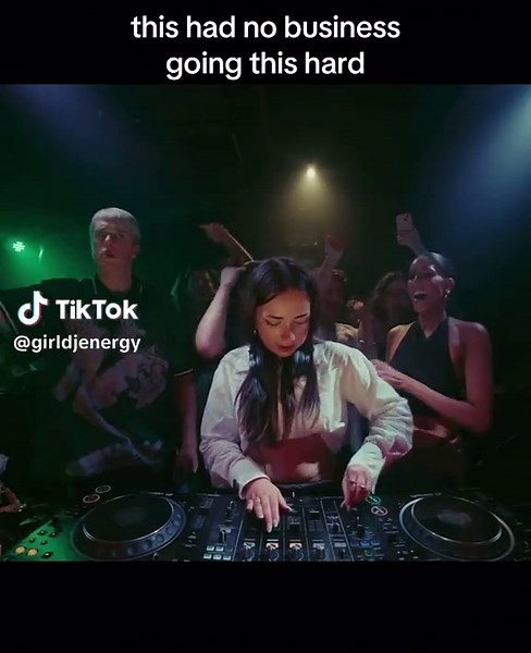 Transformative DJ Transition Techniques for Music Lovers