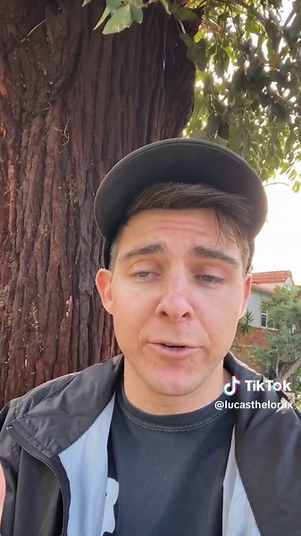 The best bark to squish! 🤩#swampmahogany #bark #rain #eucalyptus #tree #plants #treetok #LA #lucasthelorax #fyp #foryou #trending #viral #fypシ