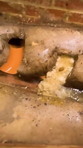Unblocked a manhole with the drain key #draincleaning #drainage #drainunblocking #drain | Keep_itflowing