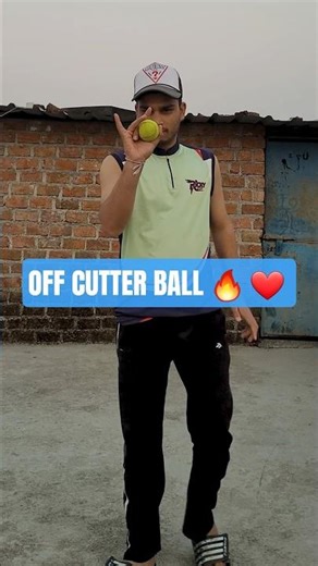 OFF CUTTER BALL 🔥 ❤️ #offcutter #bowlingdrill #cricketbowling#crickettraining #fastbowler #yash_x11