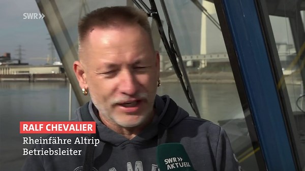 Neue Hightech-Fähre für den Rhein in Altrip angekommen