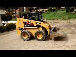 OPERANDO MINICARGADOR CAT 236B