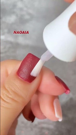 Xams vibe Ruby red super shine stripe design💅✨pick up any white &holiday red🙋‍♀️👉#christmasnails