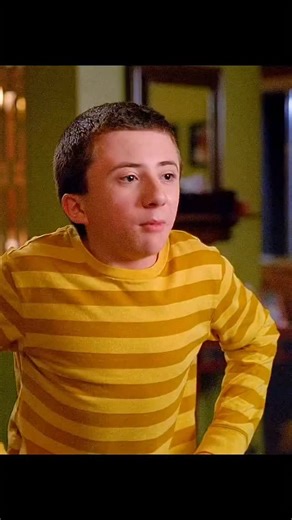 Movies | Entertainment | Netflix on Instagram: "🎬 Series: The Middle (2009–2018) 🎭 Genre: Sitcom • Family • Comedy 🕒 Seasons: 9 ⭐ Rating: 8.0/10 (IMDb) 📖 Overview: Set in small-town Indiana, The Middle follows Frankie Heck, a hardworking mom trying to keep her imperfect family afloat. Alongside her laid-back husband Mike and their three very different kids — Axl, Sue, and Brick — Frankie navigates everyday struggles, financial stress, school chaos, and the small victories that make family li