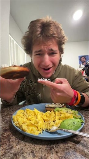 My unproductive Saturday as a 20 year old on spring break#college #student #springbreak #fyp #viral