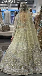 Exclusively for Indian Brides in the USA Lovely 😍😍😍🥰🥰 Looking like a wauw. Details in bio ✌🏼 Perfect for the bride who wants to honor tradition while standing out in unmatched elegance. For inquires and details please WhatsApp us at 91 93265 38930 & 91 91374 17887 http://www.tajfashion.nl #shaadi #shaadiseason #bidhai #mehendi #surat #india #love #like #foryou #foryourpage #wedding #lengha #lehenga #sare #desi #dulha #barat #dilkibaat #shehed #sundar #sundariserial #beauty #handwork #handm