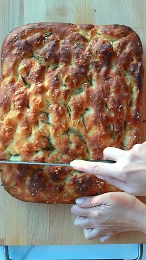 No Knead Focaccia - Cooking With Ayeh