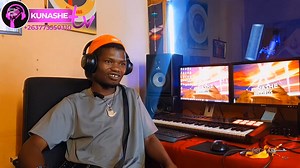 21K views · 903 reactions | Part 2 | Mafiriji anondiVhara neSadza re$1 pandinovhunza mari yangu "...ndakagariswa paSteering naMafiriji mota isingaFambe..." "...iPhone yakaFa internet..." "...Mucheno wangu unogara muSatchel..." #kunashestudios | Kunashe Studios | Facebook