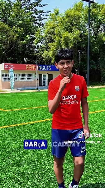 Estás listo para formar parte de @Barça Academy.?? Somos la Academia oficial del @fcbarcelona en México. Te esperamos en cualquiera de nuestras SEDES OFICIALES que tenemos para ti en CDMX .!! Te dejamos la PT. 2 de preguntas rápidas con nuestros jugadores .!! #mexico🇲🇽 #barcaacademy #FCBARCELONA #paratii #futbol #experiencia #skills #lamineyamal #barçaacademy