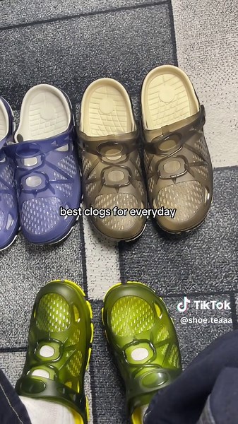 Best Clogs for Everyday Wear