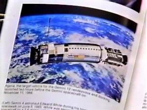 📕📗📘vs 🖥🖨📠 When the Encyclopedia still battled against technology... the rest is history … Follow @neontalk and @concepttalk for more | Neon Talk