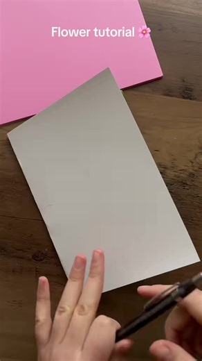 Cómo hacer flores de papel: Tutorial fácil y creativo