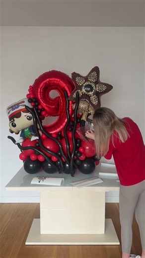 Watch me making this Stranger Thing balloon bouquet