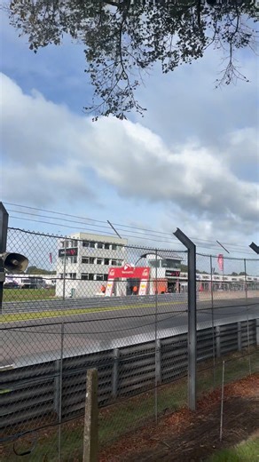 Day 3 for us Oulton Park for the Bennetts British Superbike Championship the sun is out and blue skies. 😀🐻 | Paisley Racing