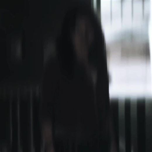 Isabela Merced's Iconic Strut in The Last of Us