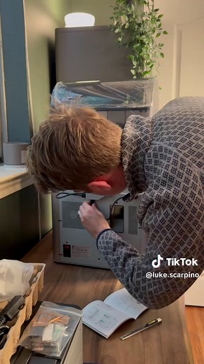 Unboxing the X1 Carbon 3D Printer from Bambu Labs