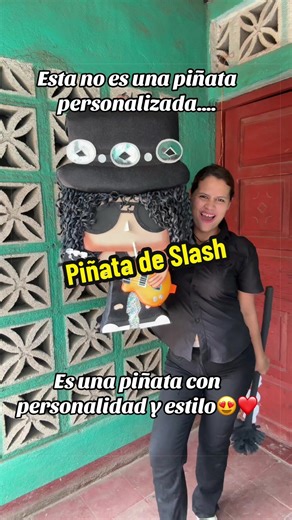 Esta piñata de Slash es el detalle perfecto para un cumpleaños inolvidable. Llena de actitud rockera, estilo único y toda la esencia de una verdadera leyenda del rock.🤘 🎸🎧 #melodycreaciones #hoyesviernes #parati #slash #piñatarockera