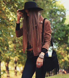 Colors That Go With Brown: 10 Stylish Outfit Ideas