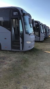 6.5K views · 137 reactions | Excelente día para todos nuestros seguidores y amigos de grupos musicales , aquí les ponemos a la venta estos Volvo 2008 de 2 ejes a un súper precio de $700,000 mil pesos listos para trabajar aprovecha y que no te los ganen , recuerda que somos tu mejor opción 20 años nos respaldan info: 3312671707 3313314926 | Venta de Autobuses Royal | Facebook