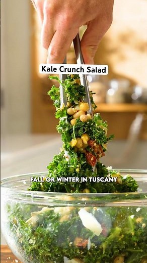How to Make a Kale Crunch Salad 🥗