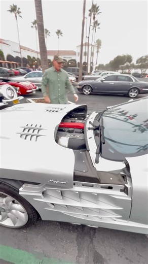 Mercedes McLaren SLR Engine Bay😐 Nothing to see here … just a peak Mercedes SLR McLaren…straight Top Gear Spec #cars #carsofinstagram #automotive #carspotting #supercars #luxurycars #fblifestyle #carphotography #dreamcar #carlifestyle #carshow #behindthescenes #visualcontent | N_the_detailz