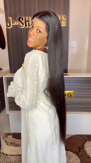 Identifiez en commentaire une personne qui fait très bien les maquillages ❤️ | J-Shopping