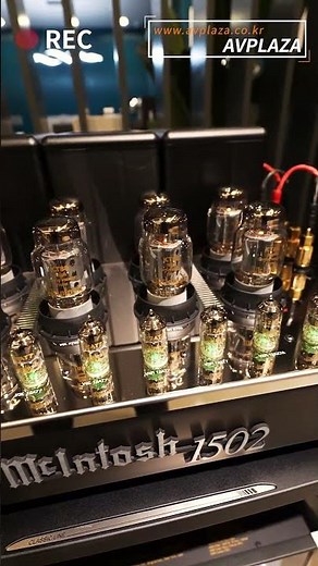 진공관 앰프의 정석 매킨토시 진공관 파워앰프, 프리앰프 MCINTOSH C2700, MC1502