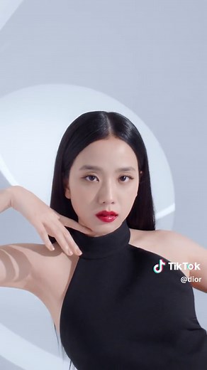 New Shades and Iconic Cases Revealed by #DiorAddict Featuring Jisoo
