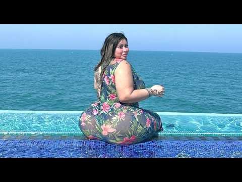 Sabrina ... II 👗 Summer dresses plus size models and Ideas about boots