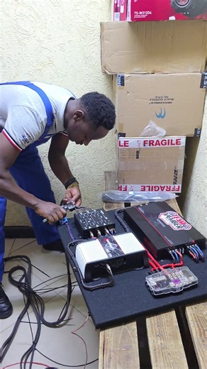 Car Head Unit Preparation with Kenwood and Taramps