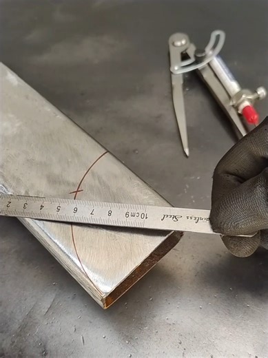 Find Perfect Angles with a Compass in Metalwork