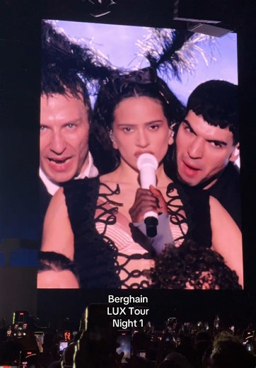 OMGGGG !! #berghain #luxtour #rosalia #lyon @La Rosalia | rosalía