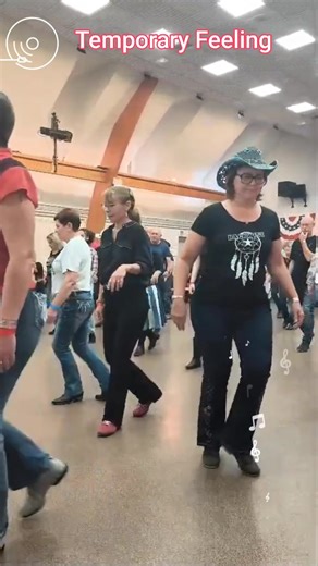 En concentration totale lors de l'apprentissage de Temporary feeling de Séverine Fillion 😊 Coup de cœur ❤️ pour cette danse, prochainement programmée dans nos cours ! | Only West Danse