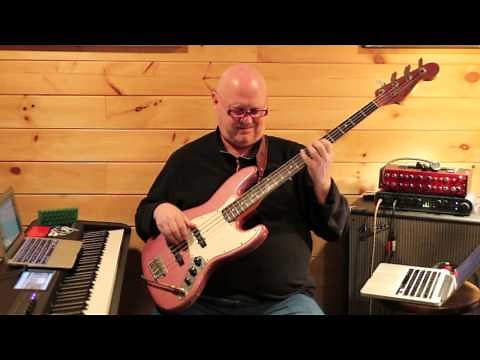 Real Bass Lessons 19 - Pentatonic and Rhythm