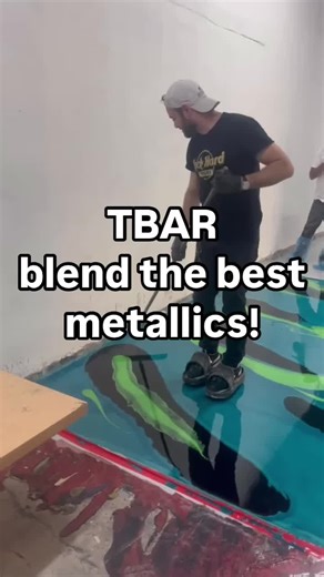 Back at it again with a flawless metallic tutorial 🧪🧪 It’s so much easier to learn epoxy when you’re learning from a pro! Don’t miss any more trainings, we have 3 day trainings monthly ☎️ call 6313051038