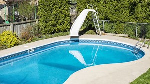 Quebec pool owners could save big after new safety rules clarified