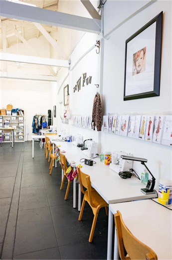 Check out our incredible space! sewing classes, fabri, patterns, notions & sewing tools! Downtown Alameda California location. Open 7 days a week. M/Th/Fr 12-5:30, T/W 10-5:30 & weekends 10-3pm. #sewingclasses #sewingschool #downtownalameda #sewing #sewingtiktok 📸 @Memento Moda