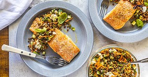 Saumon au citron et salade de lentilles fraiche