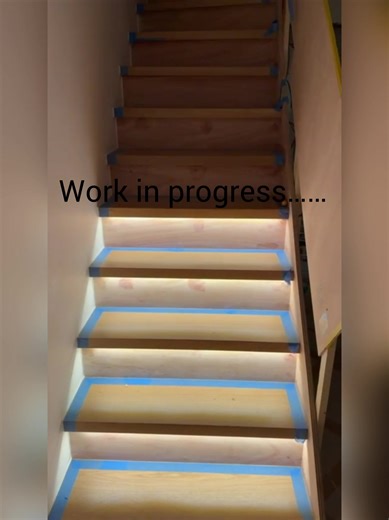 Escaliers en bois avec LED #wood #fyp #escalier #led #top