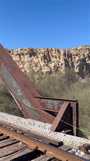 Beta 480 RR - Railway through the mountain